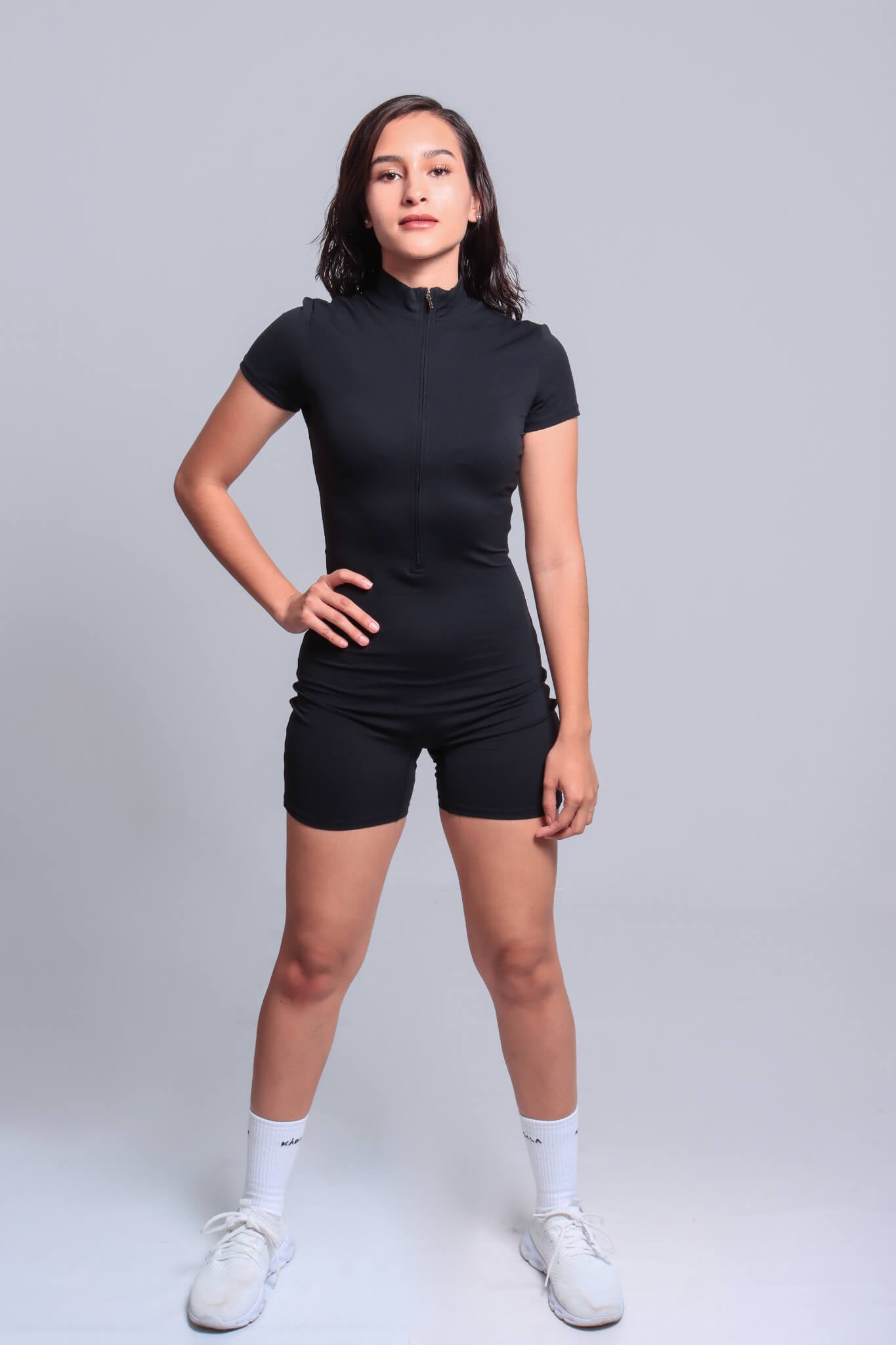 Jumpsuit Uno Colección Origen negro Kábala