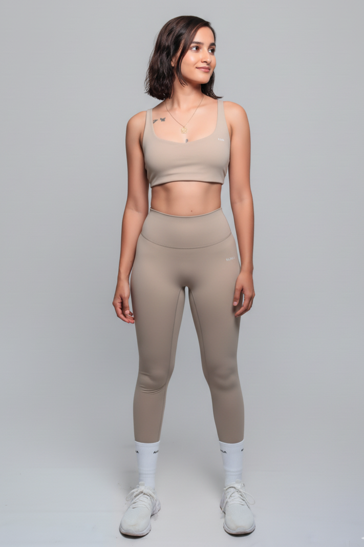 Set deportivo sports bra y leggings coleecion origen beige